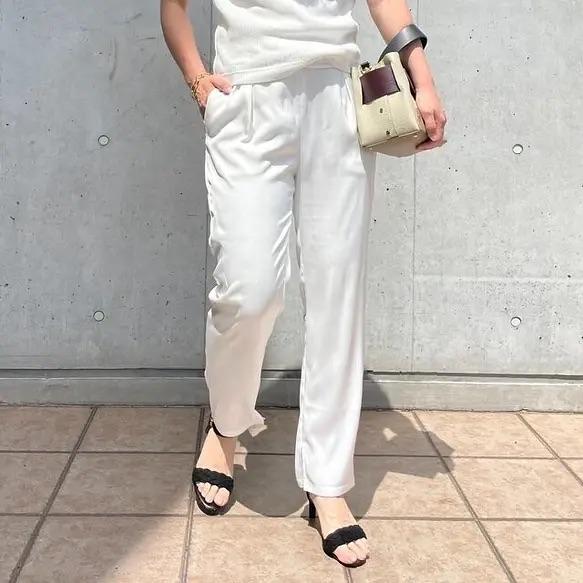 スリット入り 細見えストレートパンツ